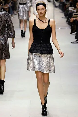 Look 10